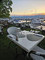 La Riviera Victoria