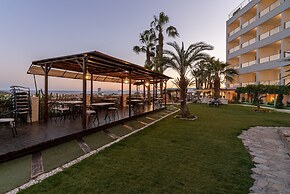 Ramada Resort by Wyndham Puerto de Mazarron