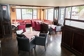Marine Court Hotel