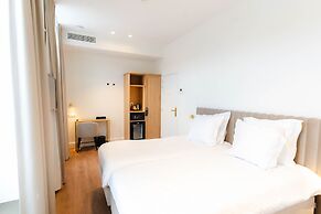 Golden Tree Hotel
