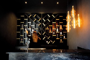 Golden Tree Hotel