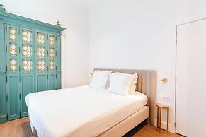 Golden Tree Hotel