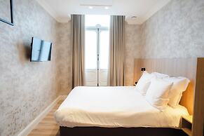 Golden Tree Hotel
