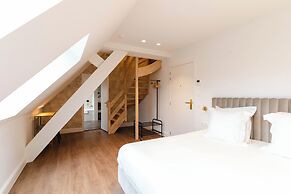 Golden Tree Hotel