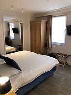 Golden Tree Hotel
