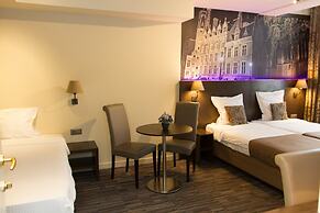 Golden Tree Hotel