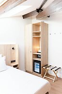 Golden Tree Hotel