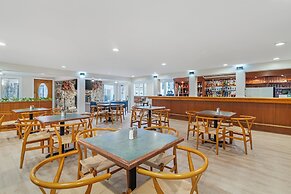 The Meadowmere Resort