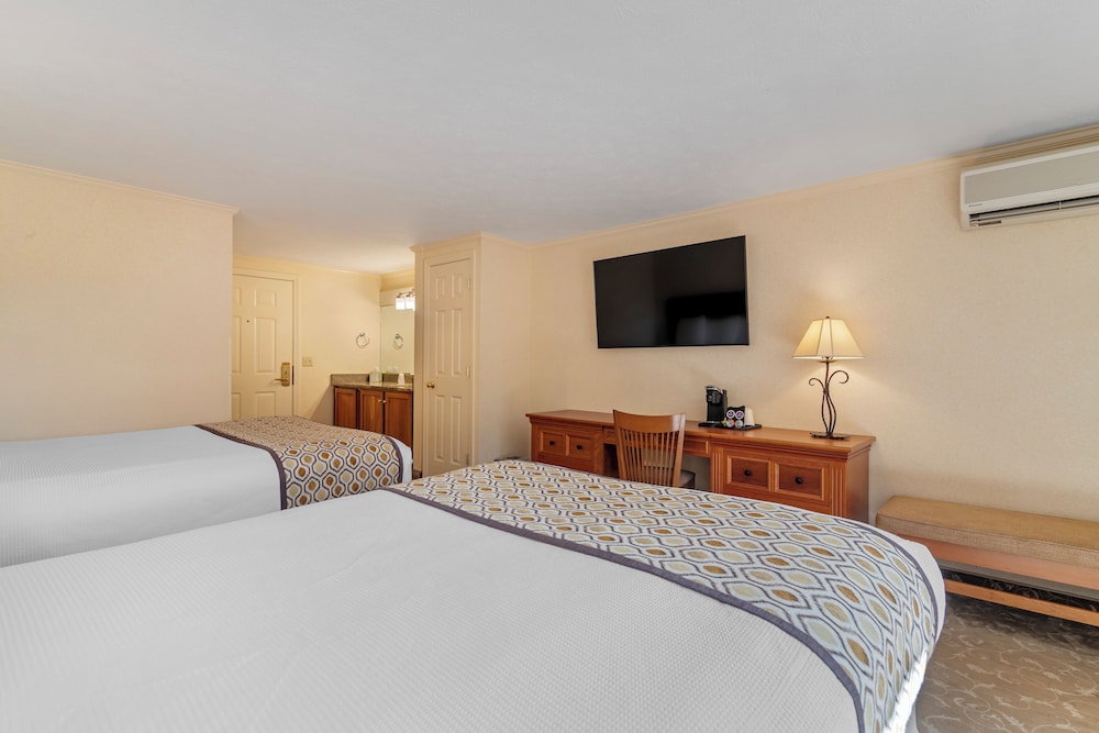 The Meadowmere Resort