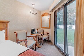 The Meadowmere Resort