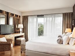 Sea View Cityscape Hotel