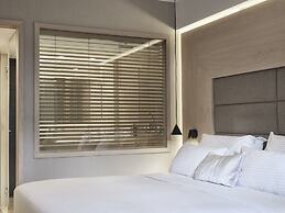 Sea View Cityscape Hotel
