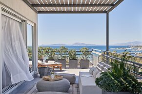 Sea View Cityscape Hotel