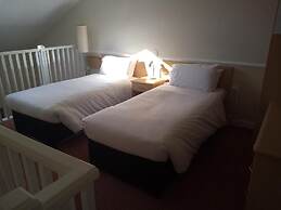 Moreton Park Lodge