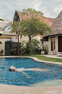 Aruni Bali Jimbaran Boutique Villa