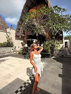 Aruni Bali Jimbaran Boutique Villa
