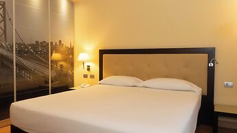 Hotel Cruise