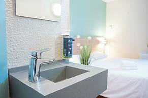 Brit Hotel Tours Nord