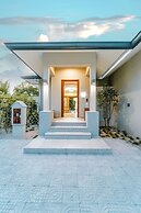 Hideaway Beach Resort and Spa