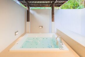 Hideaway Beach Resort and Spa