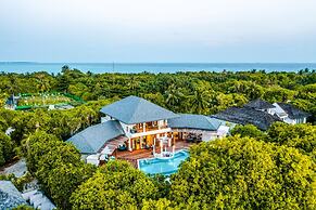 Hideaway Beach Resort and Spa