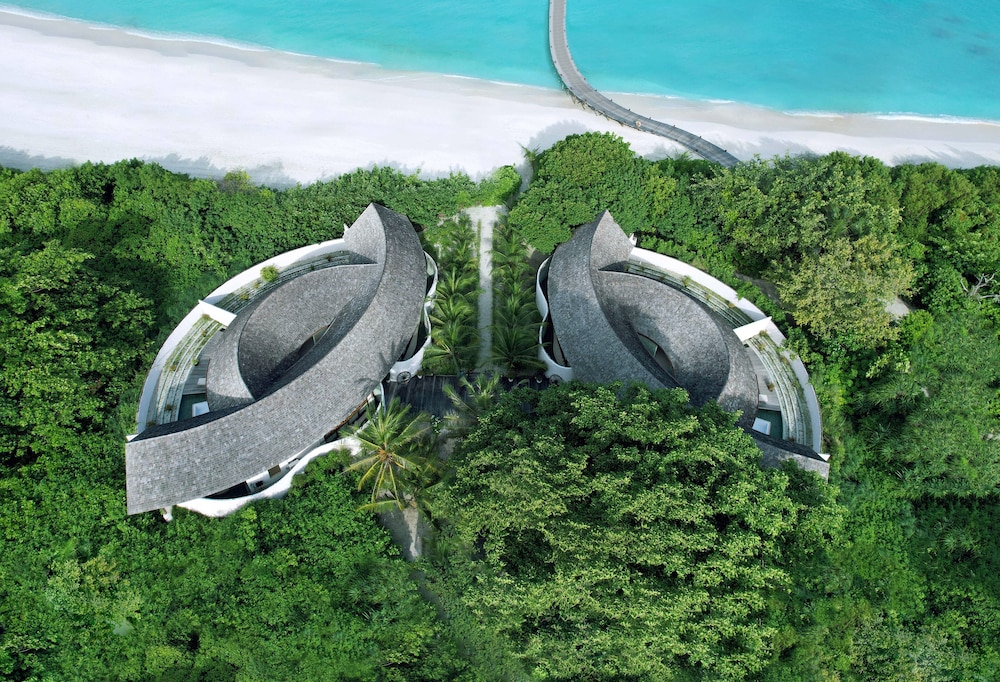 Hideaway Beach Resort and Spa