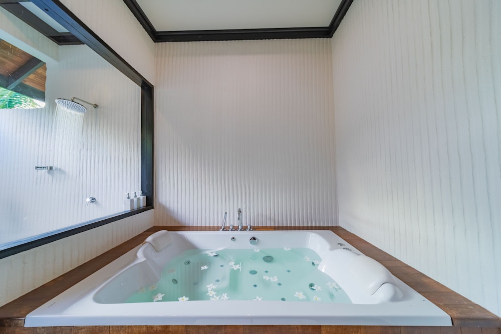 Hideaway Beach Resort and Spa