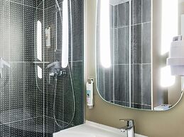 ibis Senlis