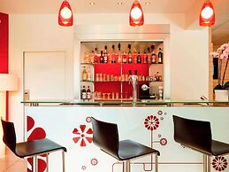 ibis Senlis