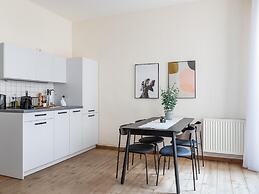 Schoenhouse Avenue by Limehome