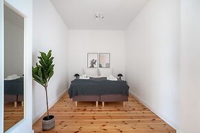 Schoenhouse Avenue by Limehome