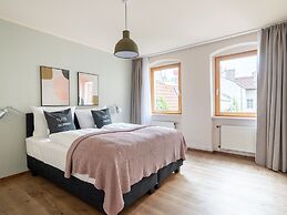 Schoenhouse Avenue by Limehome
