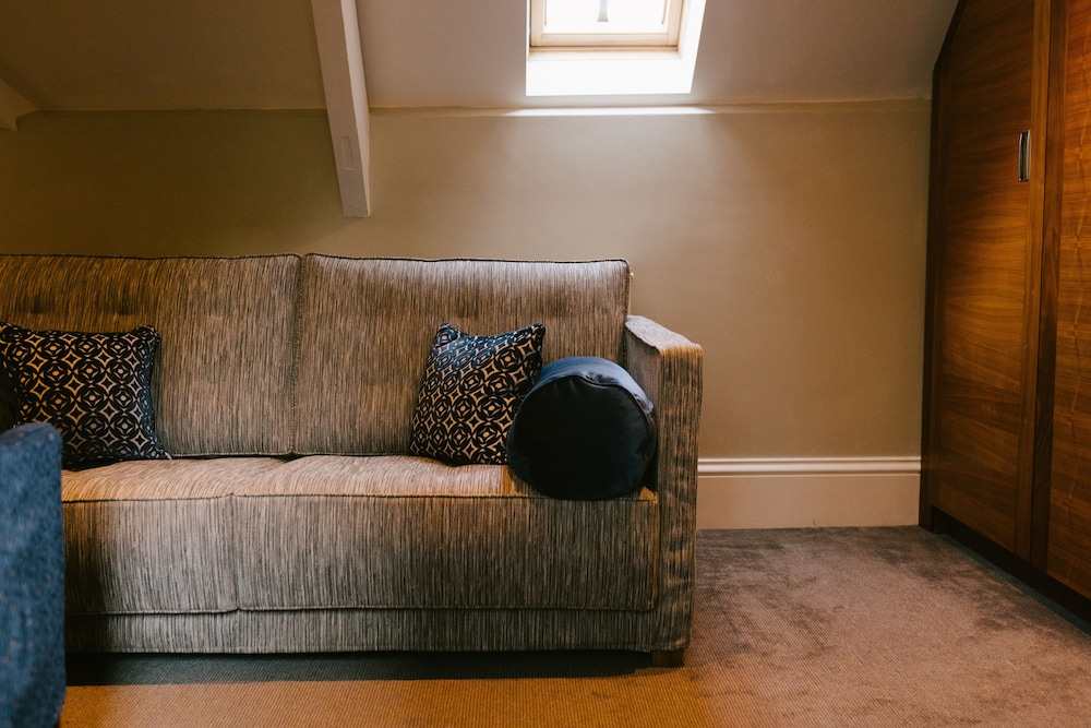 Jesmond Dene House
