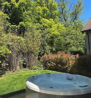 Jesmond Dene House