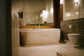 Jesmond Dene House