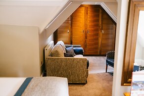 Jesmond Dene House