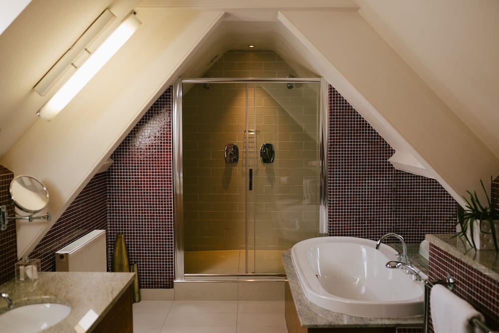 Jesmond Dene House