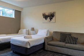 Cosmopolitan Hotel and Apartments