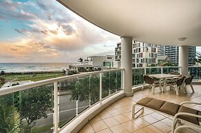 Xanadu Main Beach Resort