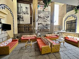 Gaddis Hotel