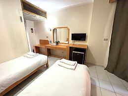 Gaddis Hotel
