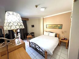 Gaddis Hotel