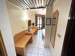 Gaddis Hotel