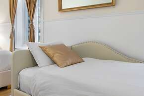 Hotel Charles-Alexandre - Par Aneyro