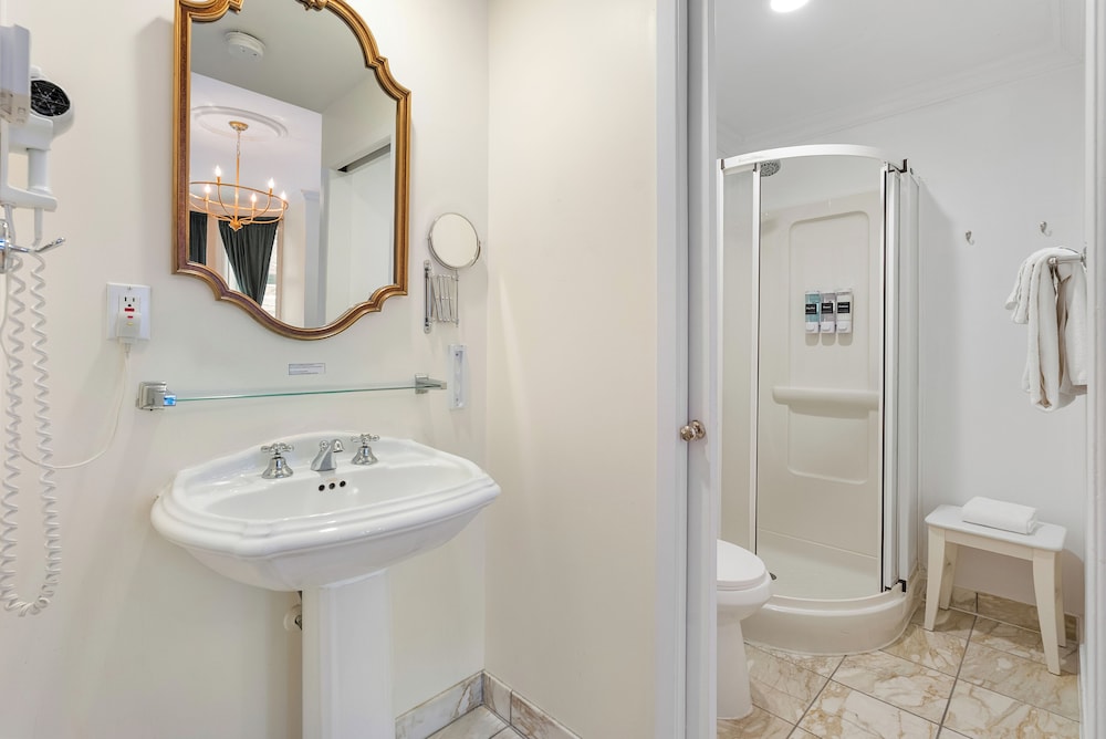 Hotel Charles-Alexandre - Par Aneyro