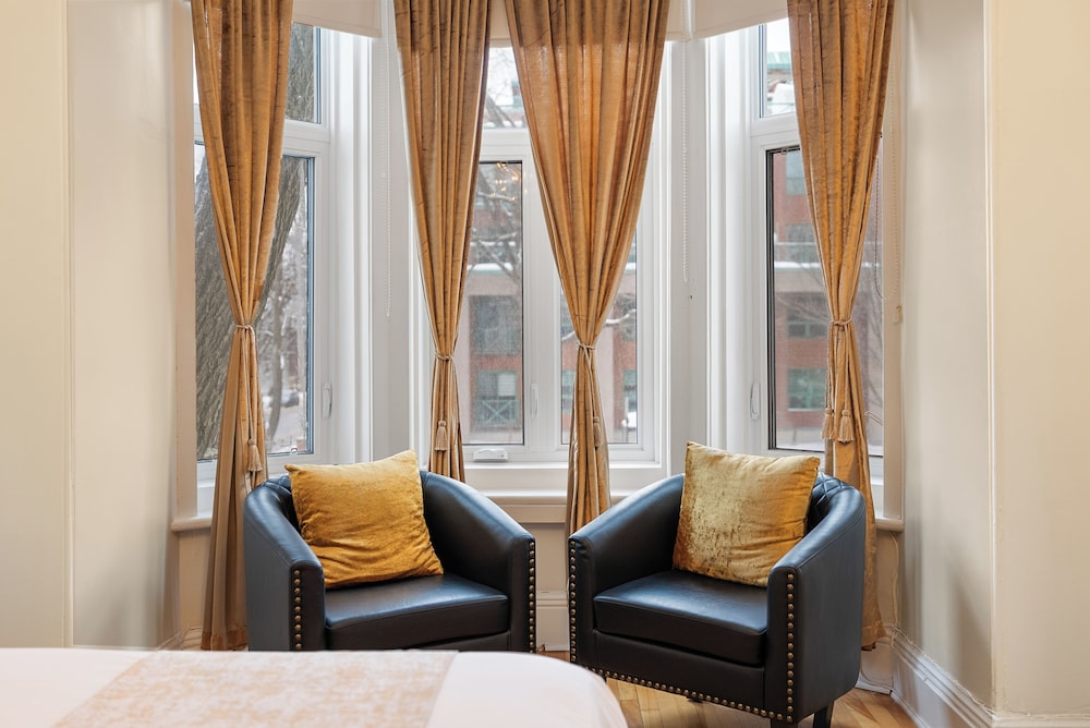 Hotel Charles-Alexandre - Par Aneyro