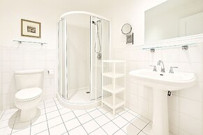 Hotel Charles-Alexandre - Par Aneyro