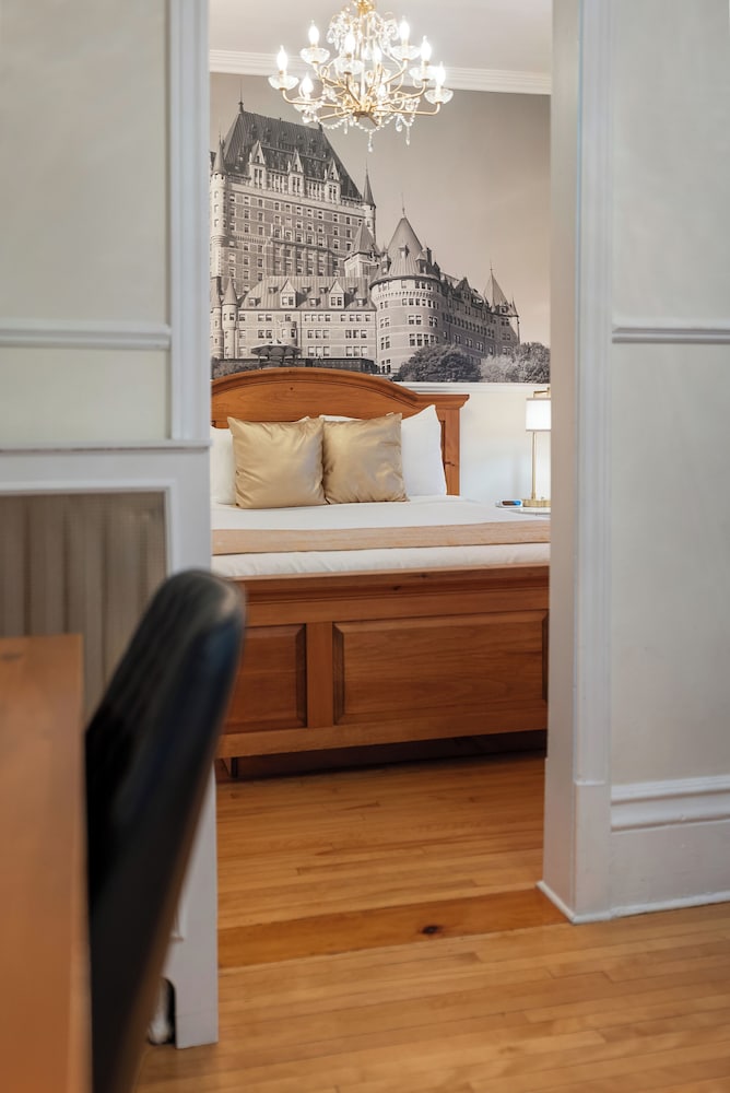 Hotel Charles-Alexandre - Par Aneyro