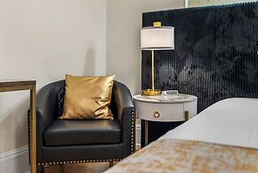 Hotel Charles-Alexandre - Par Aneyro