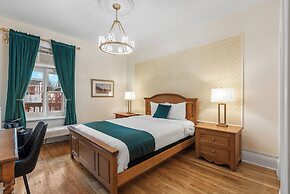 Hotel Charles-Alexandre - Par Aneyro
